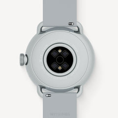 Withings ScanWatch 2 — Cinturino grigio — Vista posteriore con sensori ottici ed elettrodi ECG, cassa in acciaio inossidabile, sfondo bianco — retro, sensori, acciaio