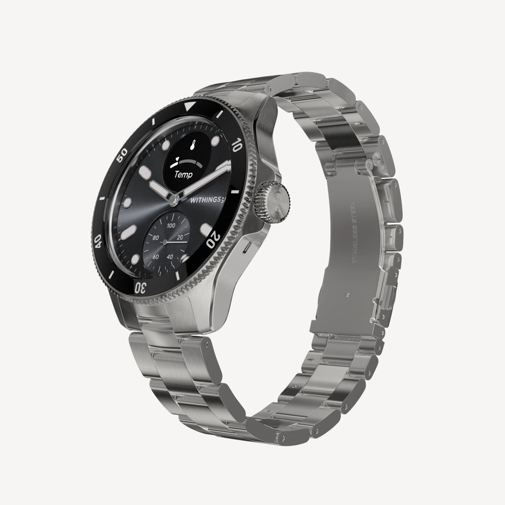 ScanWatch Nova 42mm Black — Stainless steel bracelet — Three-quarter view on white background, black dial with rotating bezel, Temp display — three-quarter, steel, black