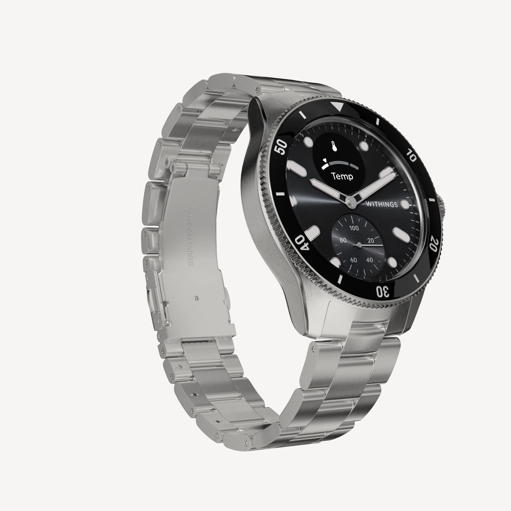 ScanWatch Nova 42mm Black — Stainless steel bracelet — Three-quarter view, black dial with diver bezel, neutral background — three-quarter, steel bracelet, black dial
