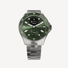 ScanWatch Nova — Verde 42mm — Vista frontal sobre fondo blanco, esfera verde con subdial y minipantalla Temp, brazalete de acero — frontal, fondo blanco, esfera verde, acero